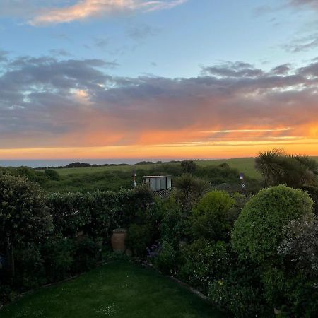 Cliff Top Garden Room Milford on Sea Eksteriør billede