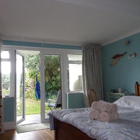 Cliff Top Garden Room Milford on Sea Eksteriør billede